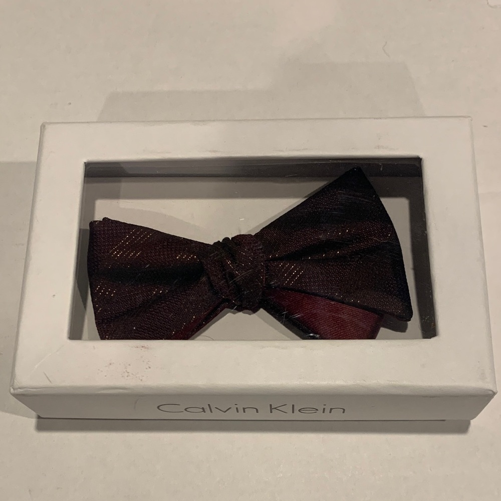 NWT Calvin Klein Men's Dark Red Bow Tie Giftbox